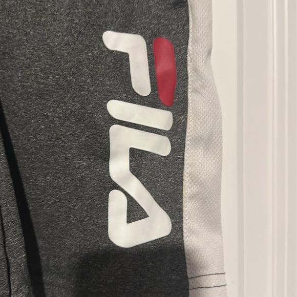 📌 3 for $20📌Kids Fila Basketball Shorts size S (7/8) - Picture 2 of 7